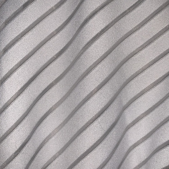 White dress - Picture 3 of 3